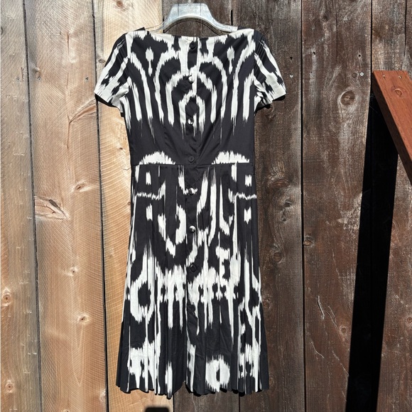 Dress - Picture 15 of 16